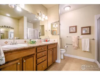 Photo #4: 1001570 Listing