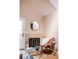 Photo #6: 1001579 Listing