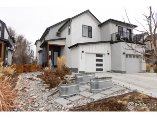 Photo #2: 1001589 Listing