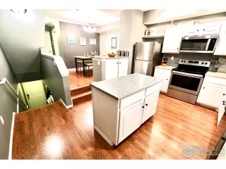 Photo #2: 1001591 Listing