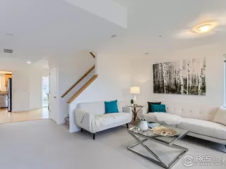 Photo #3: 1001618 Listing