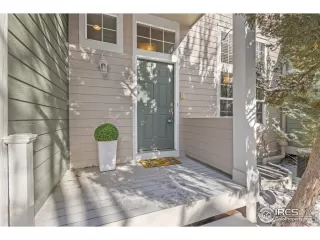 Photo #5: 1001696 Listing