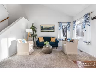 Photo #5: 1001795 Listing