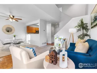 Photo #6: 1001795 Listing