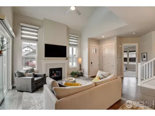 Photo #6: 1001835 Listing