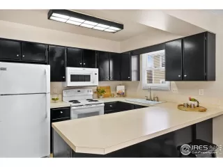 Photo #4: 1001841 Listing