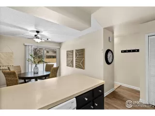 Photo #6: 1001841 Listing