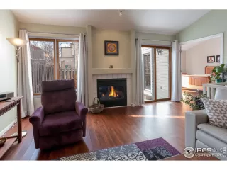 Photo #6: 1001878 Listing