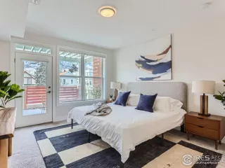 Photo #6: 1001958 Listing