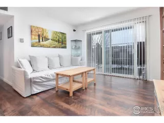 Photo #5: 1002008 Listing