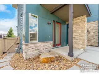 Photo #4: 1002106 Listing