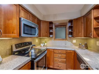 Photo #4: 1002115 Listing