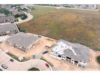 Photo #6: 1002237 Listing