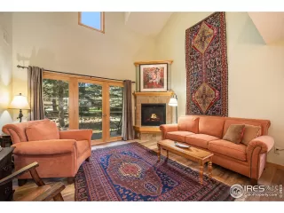 Photo #1: 1002286 Listing