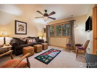 Photo #5: 1002286 Listing