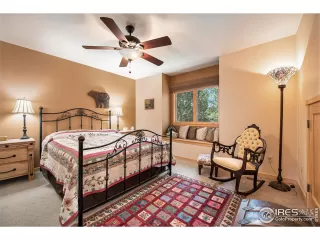 Photo #6: 1002286 Listing