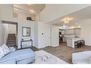 Photo #3: 1002307 Listing