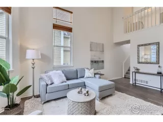 Photo #4: 1002307 Listing