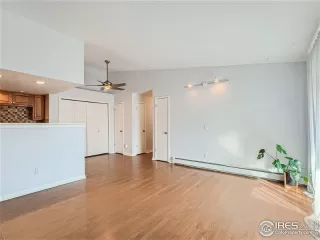 Photo #2: 1002353 Listing 