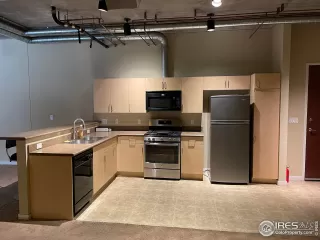 Photo #3: 1002362 Listing