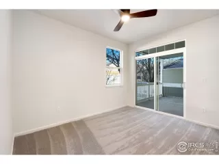 Photo #5: 1002369 Listing