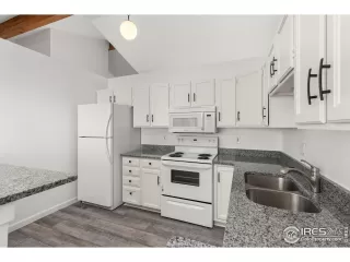 Photo #5: 1002373 Listing 