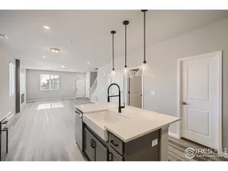 Photo #5: 1002408 Listing 