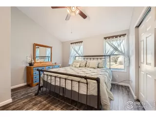 Photo #5: 1002451 Listing