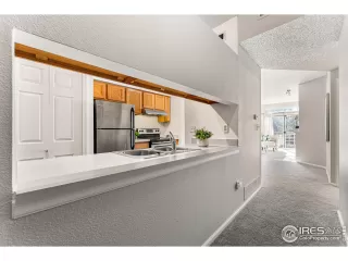 Photo #4: 1002464 Listing