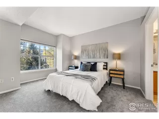 Photo #6: 1002464 Listing