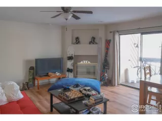 Photo #4: 1002499 Listing