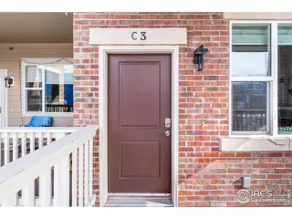 Photo #4: 1002502 Listing