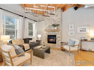 Photo #1: 1002510 Listing