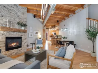 Photo #4: 1002510 Listing