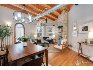 Photo #5: 1002510 Listing