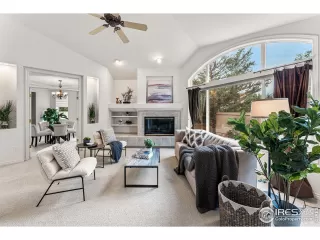 Photo #5: 1002544 Listing