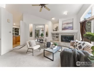 Photo #6: 1002544 Listing