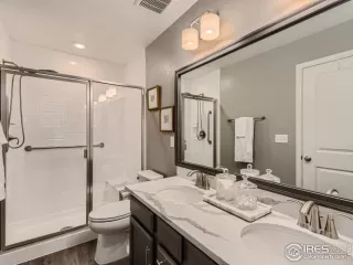 Photo #5: 1002545 Listing