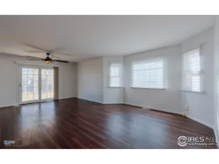 Photo #4: 1002546 Listing