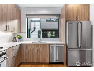 Photo #5: 1002589 Listing