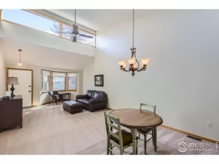 Photo #5: 1002616 Listing