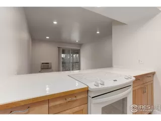 Photo #6: 1002625 Listing 