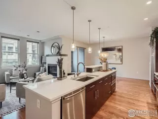 Photo #1: 1002649 Listing