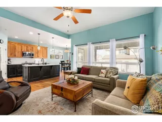 Photo #6: 1002673 Listing