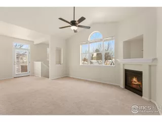 Photo #6: 1002735 Listing