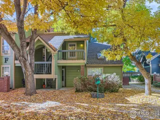 Photo #2: 1002743 Listing