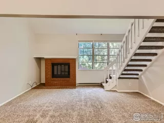 Photo #4: 1002743 Listing