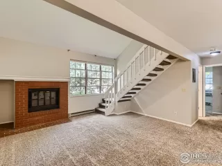 Photo #6: 1002743 Listing