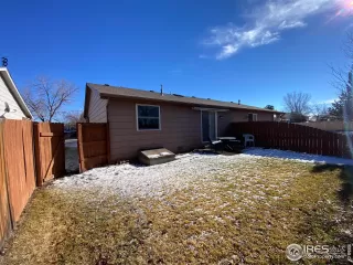 Photo #4: 1002764 Listing