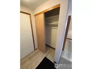 Photo #6: 1002764 Listing